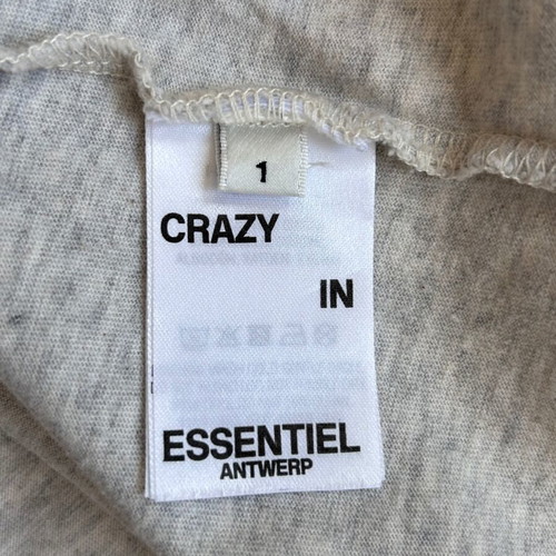 Essential Antwerp T-shirt like new, gray with pink logo, size S/M