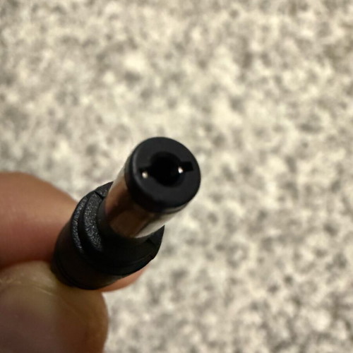 Car charger cable used with DC plug (12V/24V)