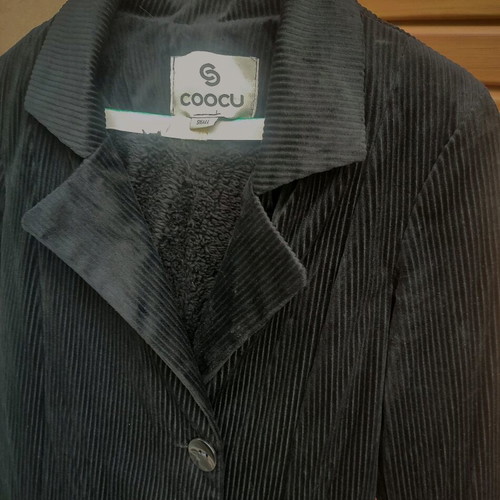 Corduroy coat like new with fur lining, black, size S