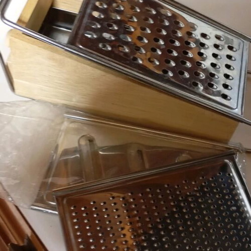 Vegetable grater new with 3 cutting bases and drawer