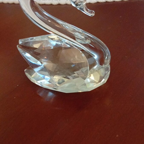 Swarovski crystal swan like new