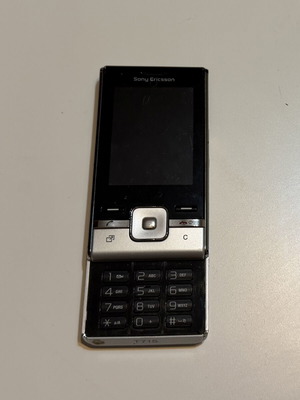 Sony Ericsson T715 phone not working for parts, used