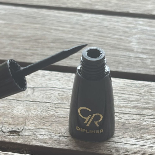 Eyeliner dip liner like new