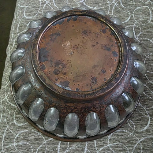 Large vintage bowl of bronze and glass like new