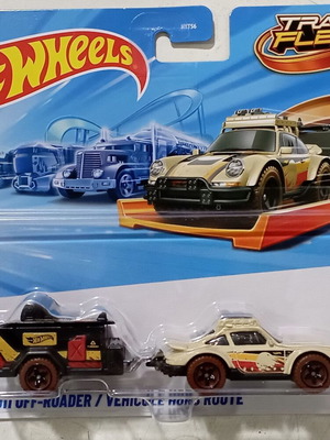 Hot Wheels Track Fleet new, 1:64 scale truck and trailer