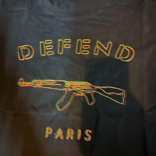 Defend Paris Large T-shirt used, black with stitched design