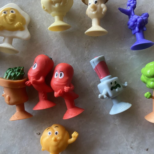 Stikeez figures set of 11 like new with suction cups