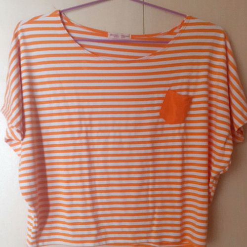 Women's short orange striped top with wide sleeves