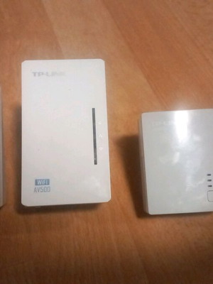 TL-WPA4220 Kit TP-Link Powerline adapters used