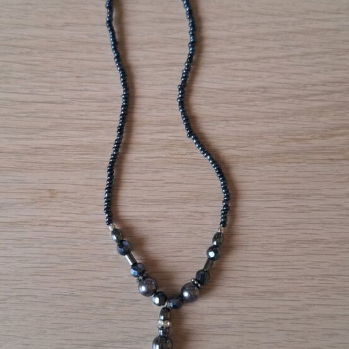 Necklace new with hematite and small zircons, black and silver