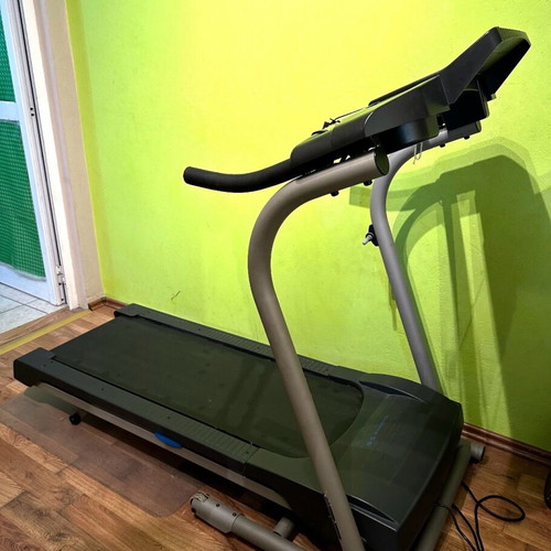Weslo Cadence S6 treadmill used in excellent condition