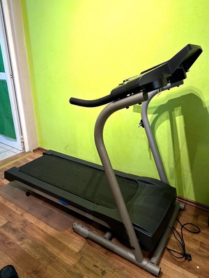 Weslo Cadence S6 treadmill used in excellent condition
