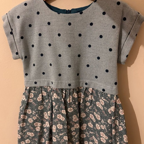 Sam 0 13 dress like new, turquoise with floral skirt and polka dot top