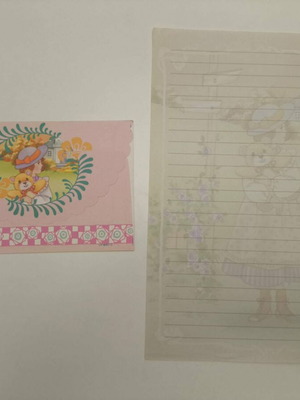 Vintage letter writing paper and envelope like new