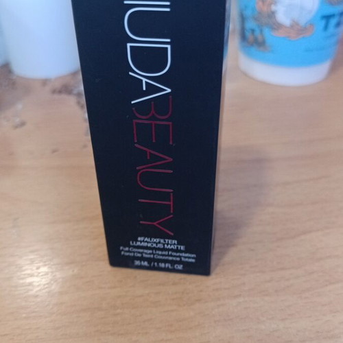 Huda Beauty liquid foundation 35ml new