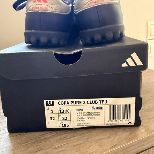 Adidas football shoes kids size 32, black