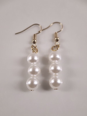 Earrings with white pearls, new, gold and white