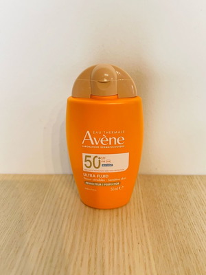 Avène Ultra Fluid Perfecteur SPF50+ λεπτόρρευστο αντηλιακό προσώπου με χρώμα 50ml καινούργιο
