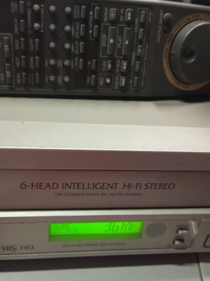 Sharp MH770 6-κεφαλή VHS βίντεο με τηλεκοντρόλ