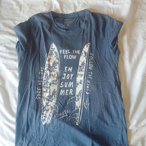Admiral T-shirt size 14 like new