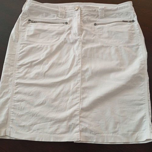 White elastic skirt made in Italy size L like new