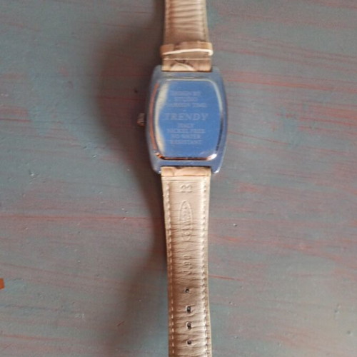 Trendy Kiss women's wristwatch beige like new