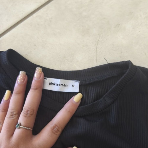 Black crop top Pink Woman like new with front tie detail