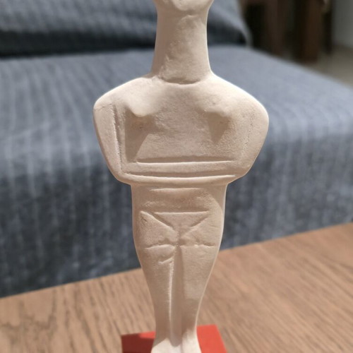 Cycladic type marble figurine, exact replica