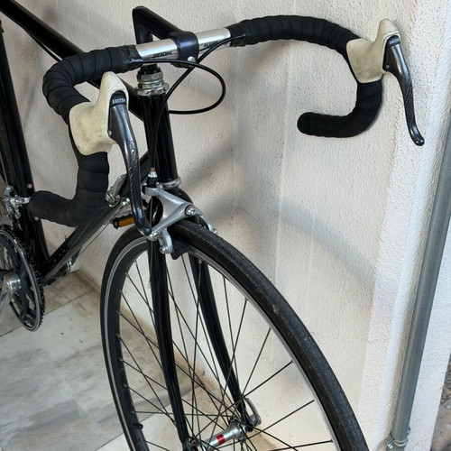 Vintage road bike used, black with gears