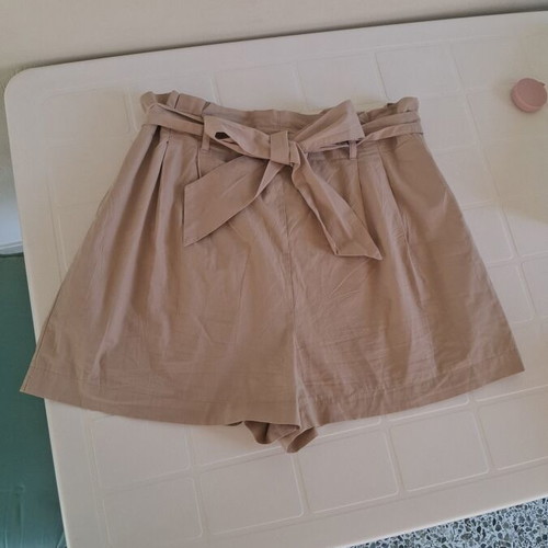 Zara high-waist beige shorts like new, medium/large