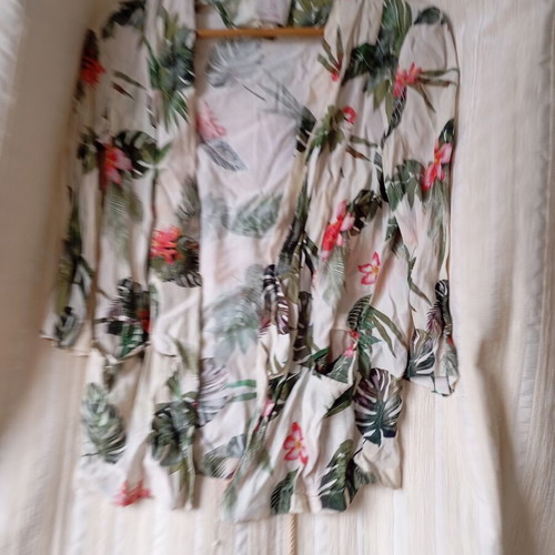 Bershka kimono jacket like new with exotic print, size S