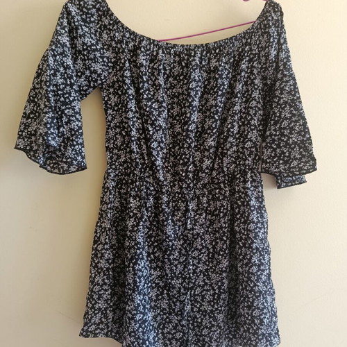 Shein one-piece shorts like new, off-shoulder, black and white