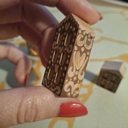Mini gingerbread Christmas houses new, handmade with acrylic paint