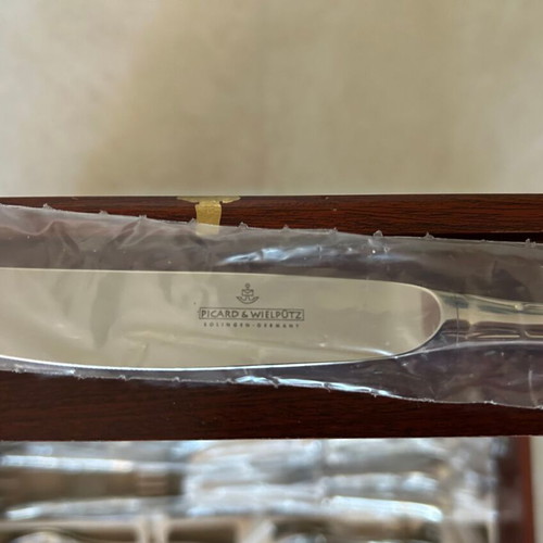 Picard & Wielpütz Solingen 6121 Cutlery Set 90 Pieces Unused with Wooden Case