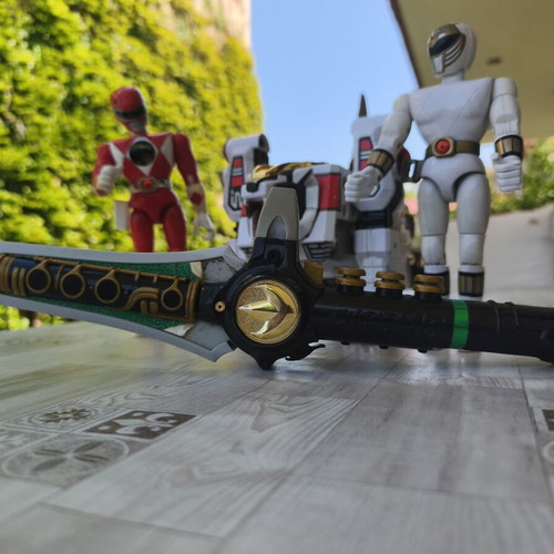 Power Rangers figures and accessories set used