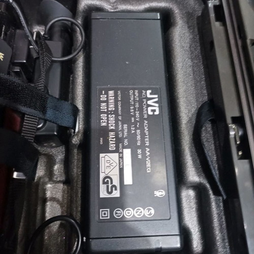 JVC GR-C7E video camera used, excellent condition, cassette
