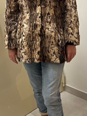 Natural fur like new, genuine from Kastoria, elegant and fitted