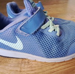 Παιδικά παπούτσια Nike αθλητικά No.31 σαν καινούργιο, άσπρο και μωβ