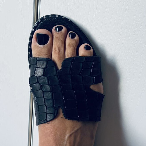 Leather slippers size 38 like new, black
