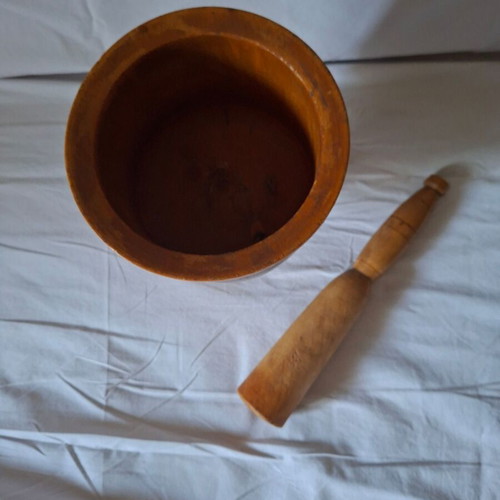 Wooden mortar and pestle set like new, large 15x20 cm