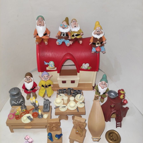 Disney Snow White and 7 Dwarfs Cottage Playset Simba vintage, like new