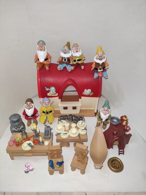 Disney Snow White and 7 Dwarfs Cottage Playset Simba vintage, like new