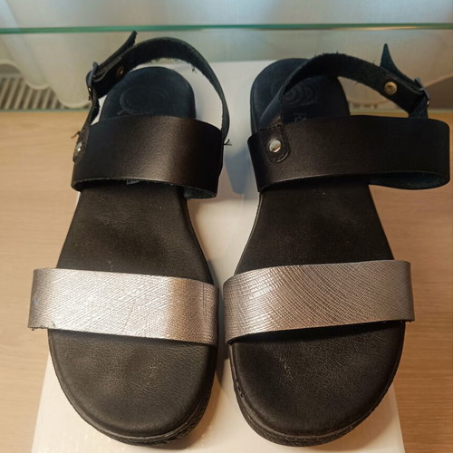 Ragazza leather sandals like new, silver, size 37