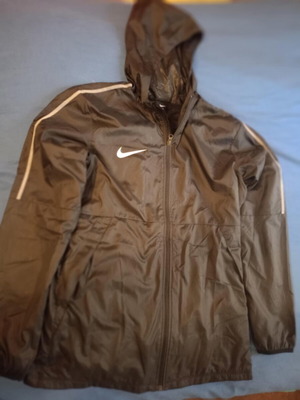 Nike αντιανεμικό σαν καινούργιο, μέγεθος Μ