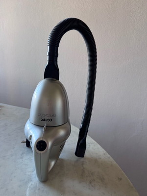 Salco handheld vacuum cleaner 700W used with flexible hose