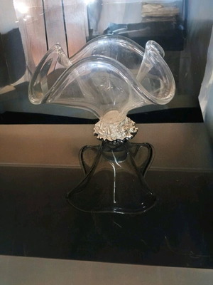 Vintage 90s Glass Decorative Vase with Silver Base like new