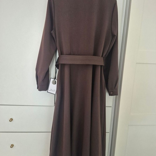 Chocolate dress new with detachable flower brooch