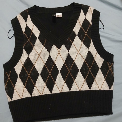 Argyle Vest H&M like new, knit diamond pattern
