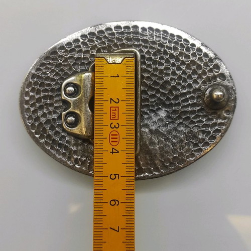 Vintage belt buckle with embossed rose like new, western/boho style
