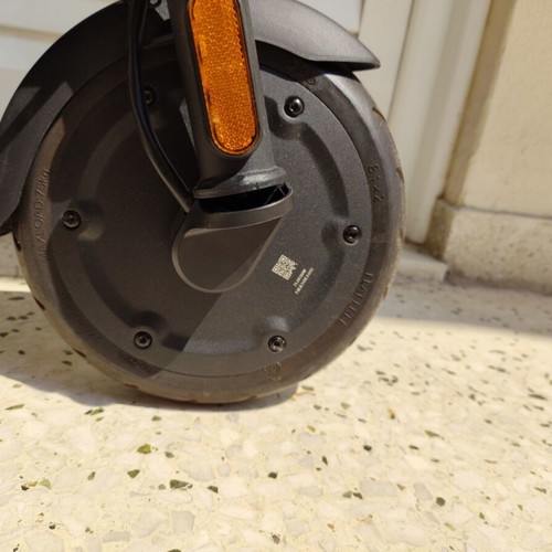 Segway Ninebot E2 Electric Scooter like new